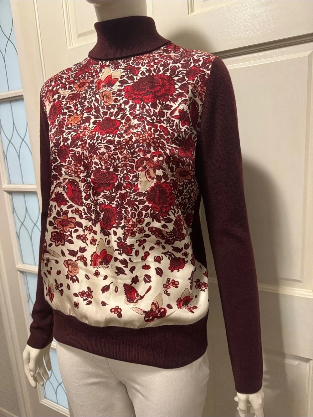 Tory Burch Red Floral Turtleneck Pullover Size Small
